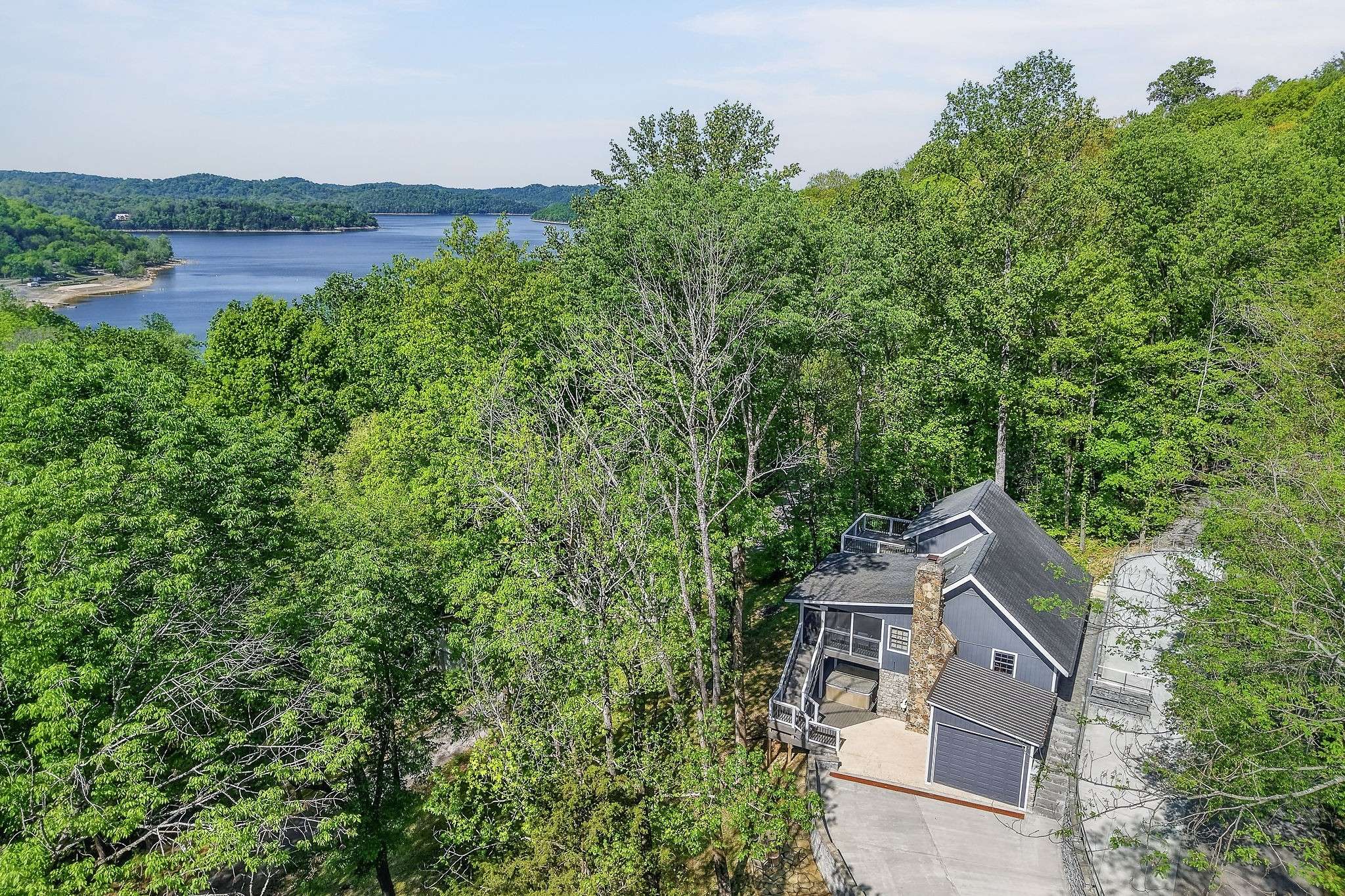 1097 Floating Mill Village Road, Silver Point, TN 38582