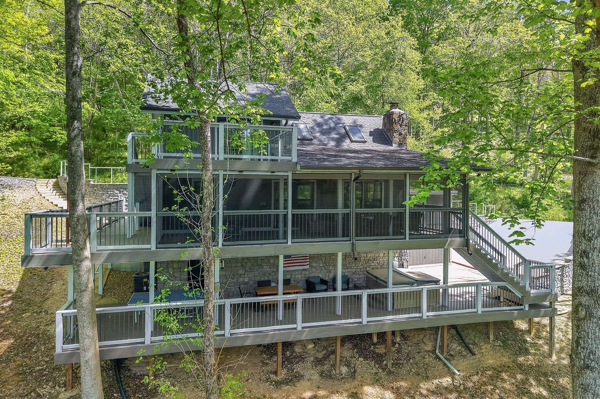 1097 Floating Mill Village Road, Silver Point, TN 38582