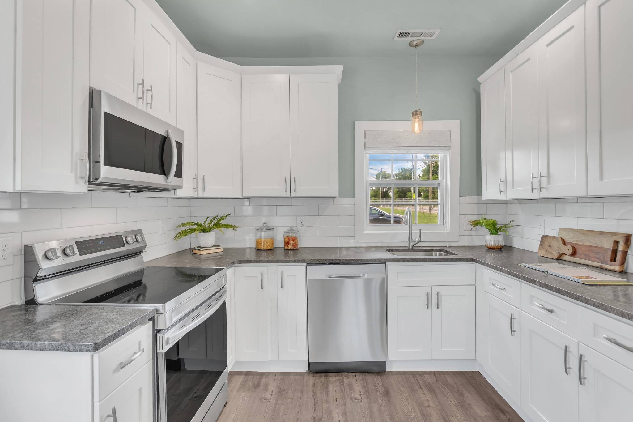 1617 Dr Db Todd Jr Blvd, Nashville, TN 37208