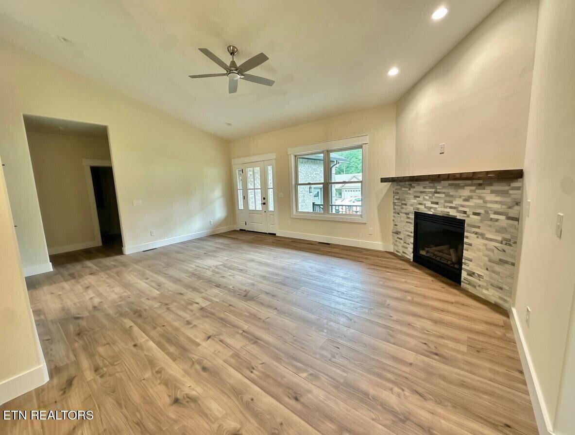 614 Apoka Lane, Crossville, TN 38572