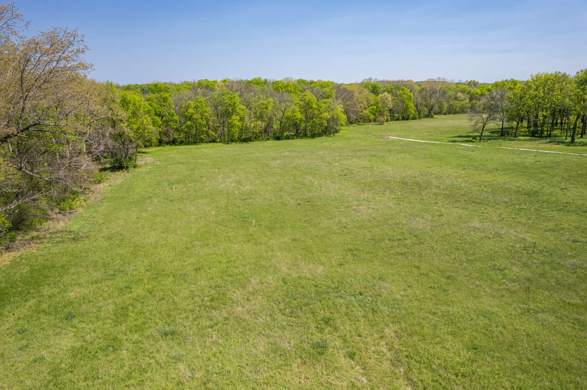 2 Old Zion Rd, Columbia, TN 38401