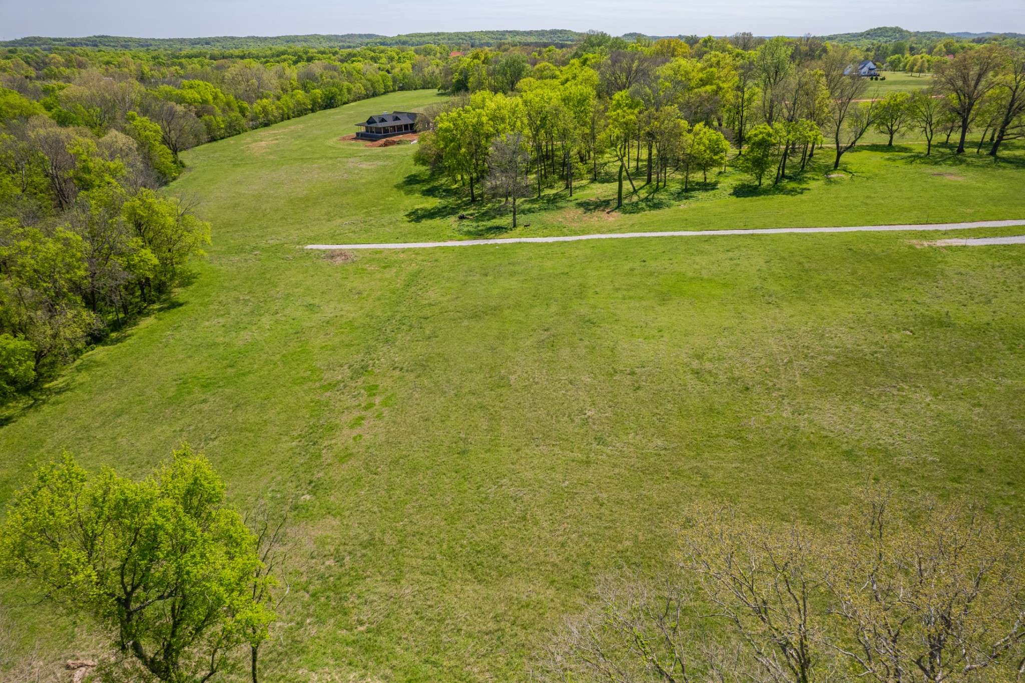 2 Old Zion Rd, Columbia, TN 38401