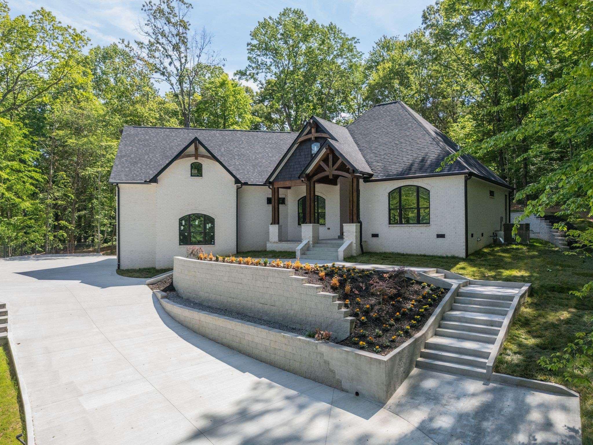 126 Dogwood Ct, Dickson, TN 37055