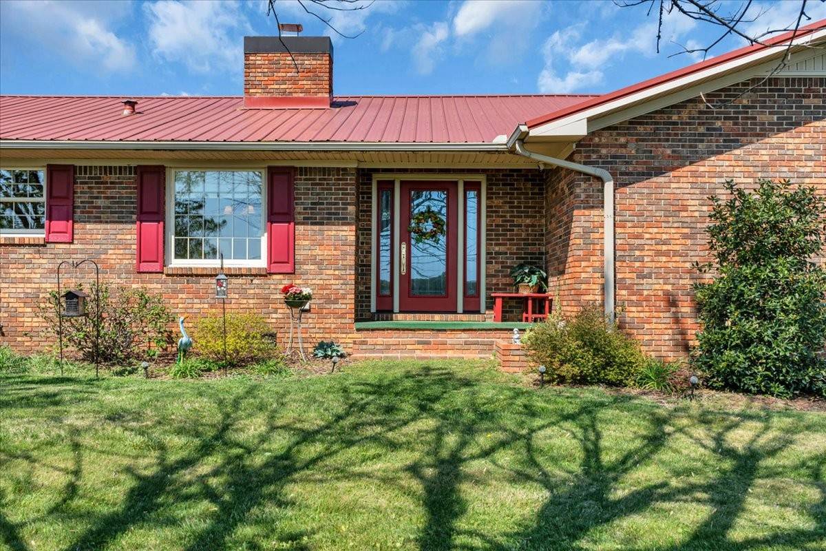 1435 Hennessee Bridge Rd, Rock Island, TN 38581