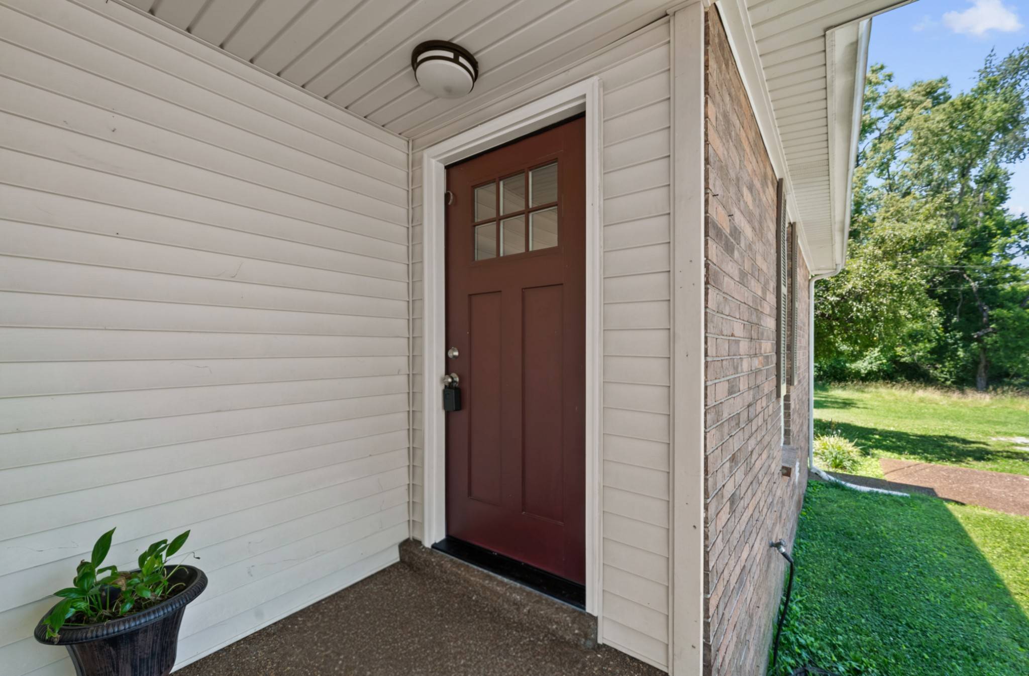 1126 Apple Valley Rd, Madison, TN 37115