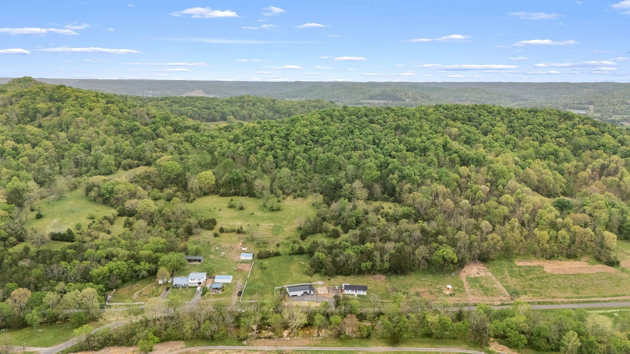 1036 Locke Creek Rd, Readyville, TN 37149