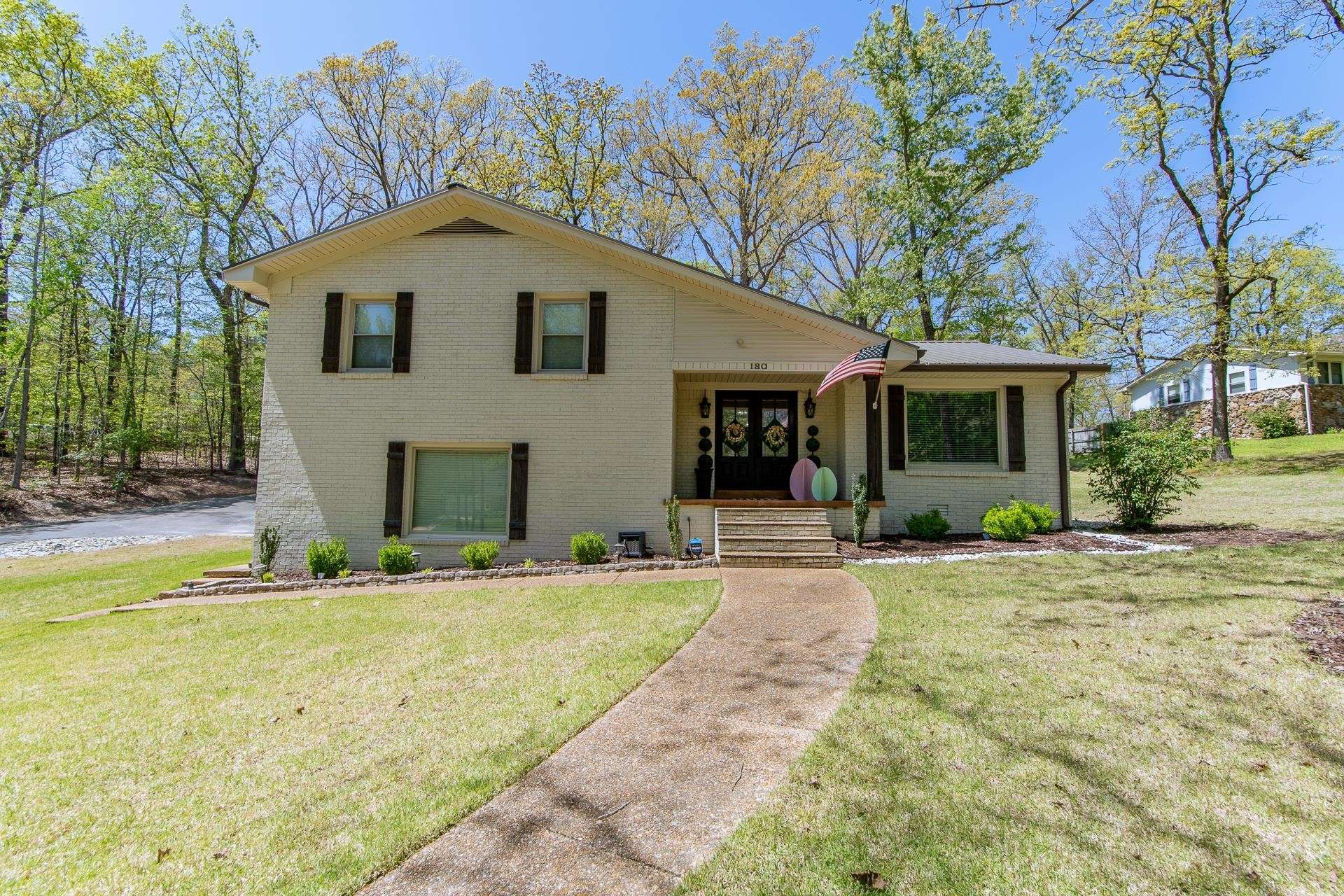 180 HORNER DR, Selmer, TN 38375