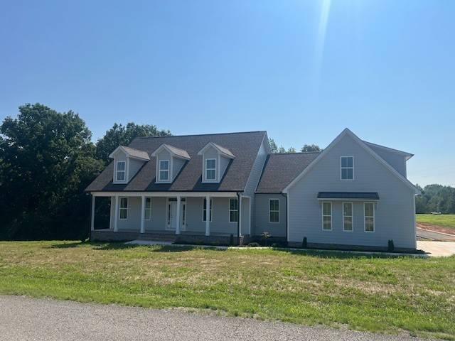766 Awalt Dr, Winchester, TN 37398