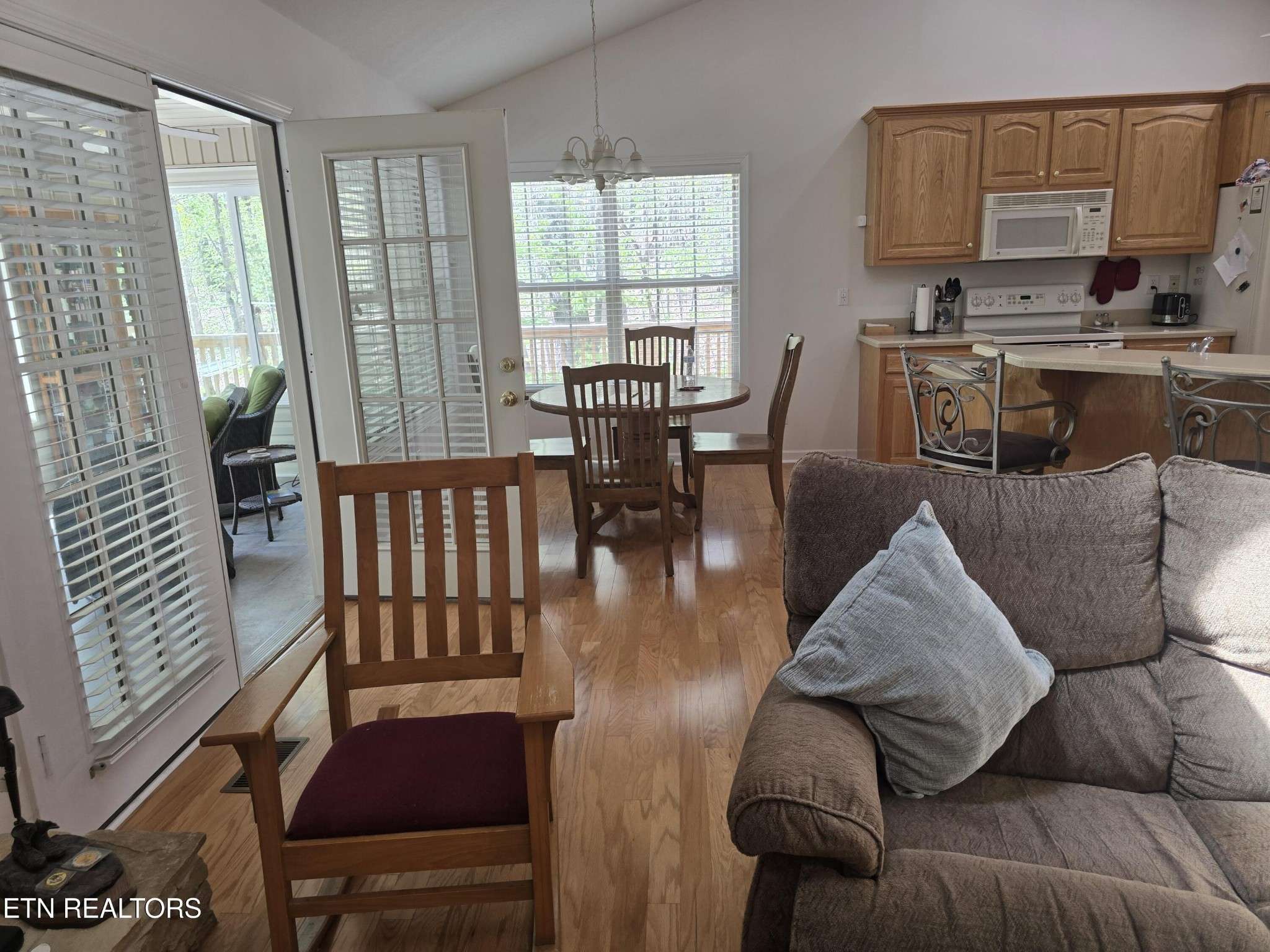 106 Lafayette Point, Crossville, TN 38558