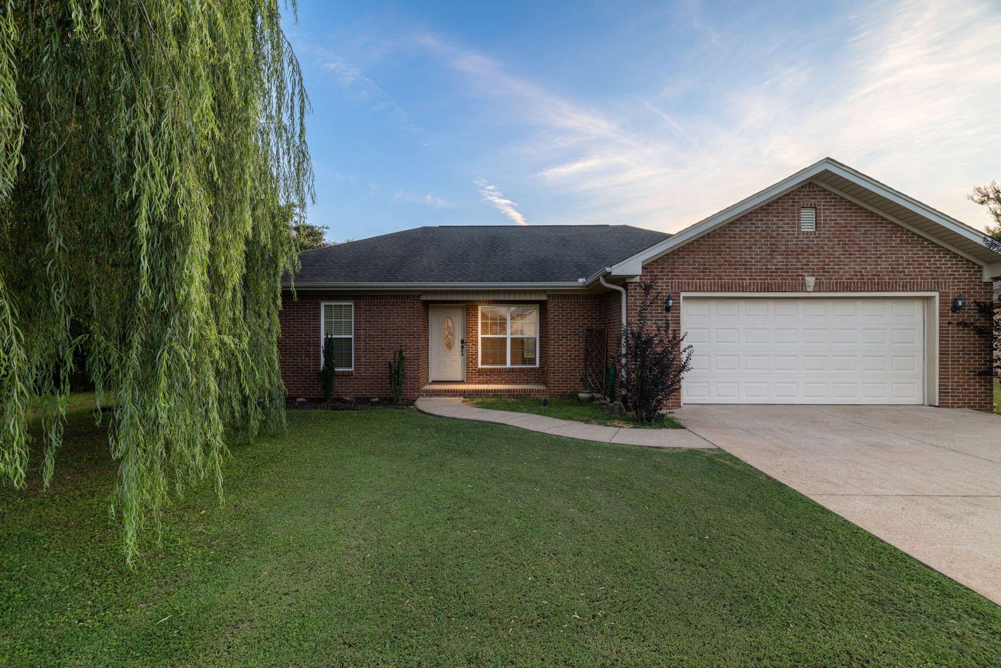 1952 Beverly Ave, Muscle Shoals, AL 35661