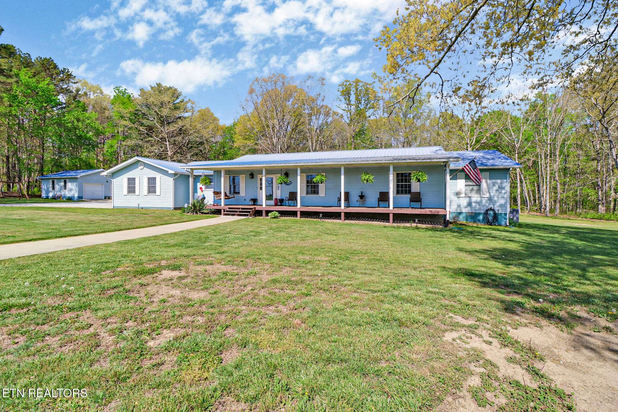 220 Old Gatewood Ford Rd, Jamestown, TN 38556