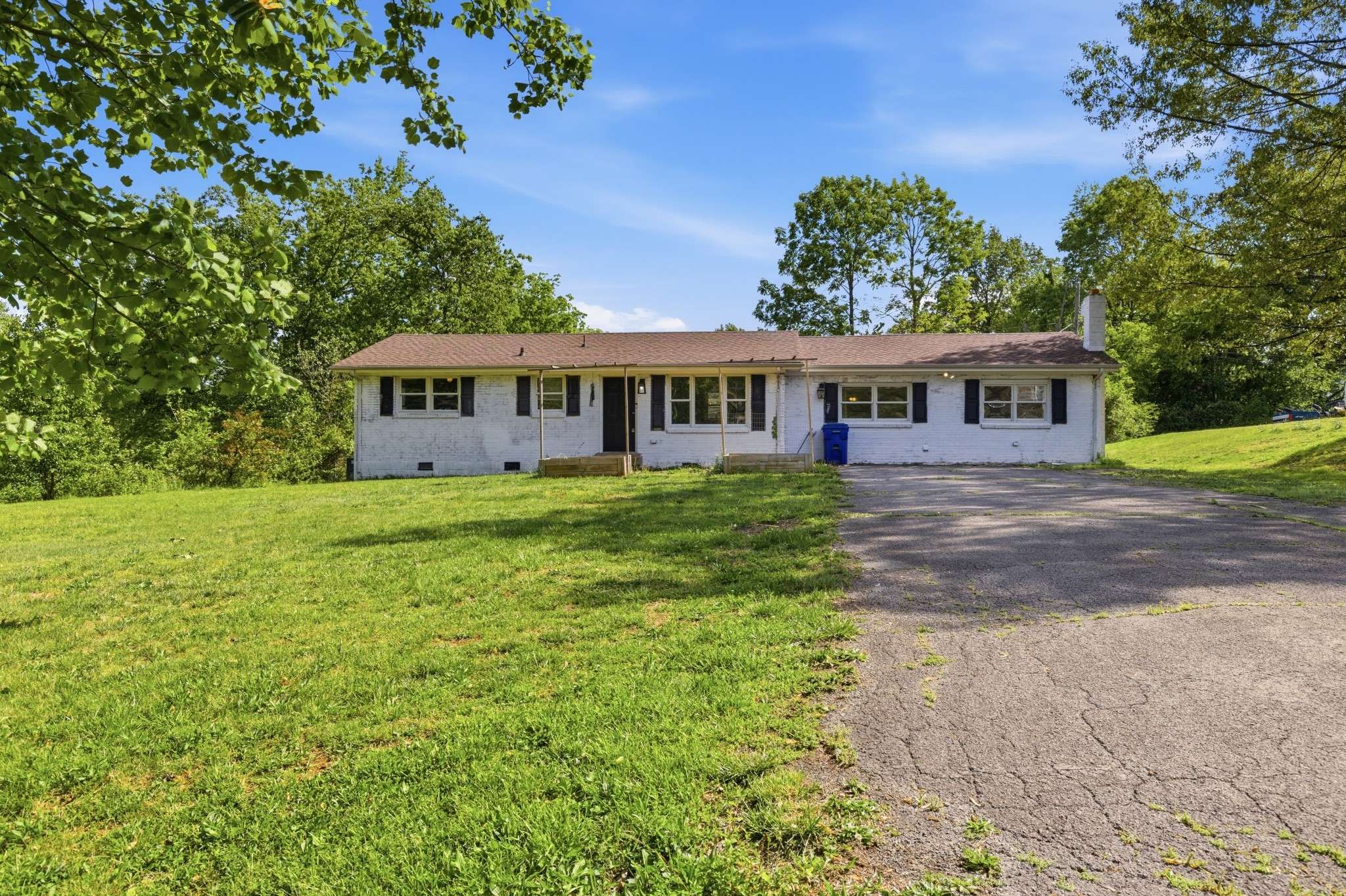 2082 Skyview Cir, Clarksville, TN 37042