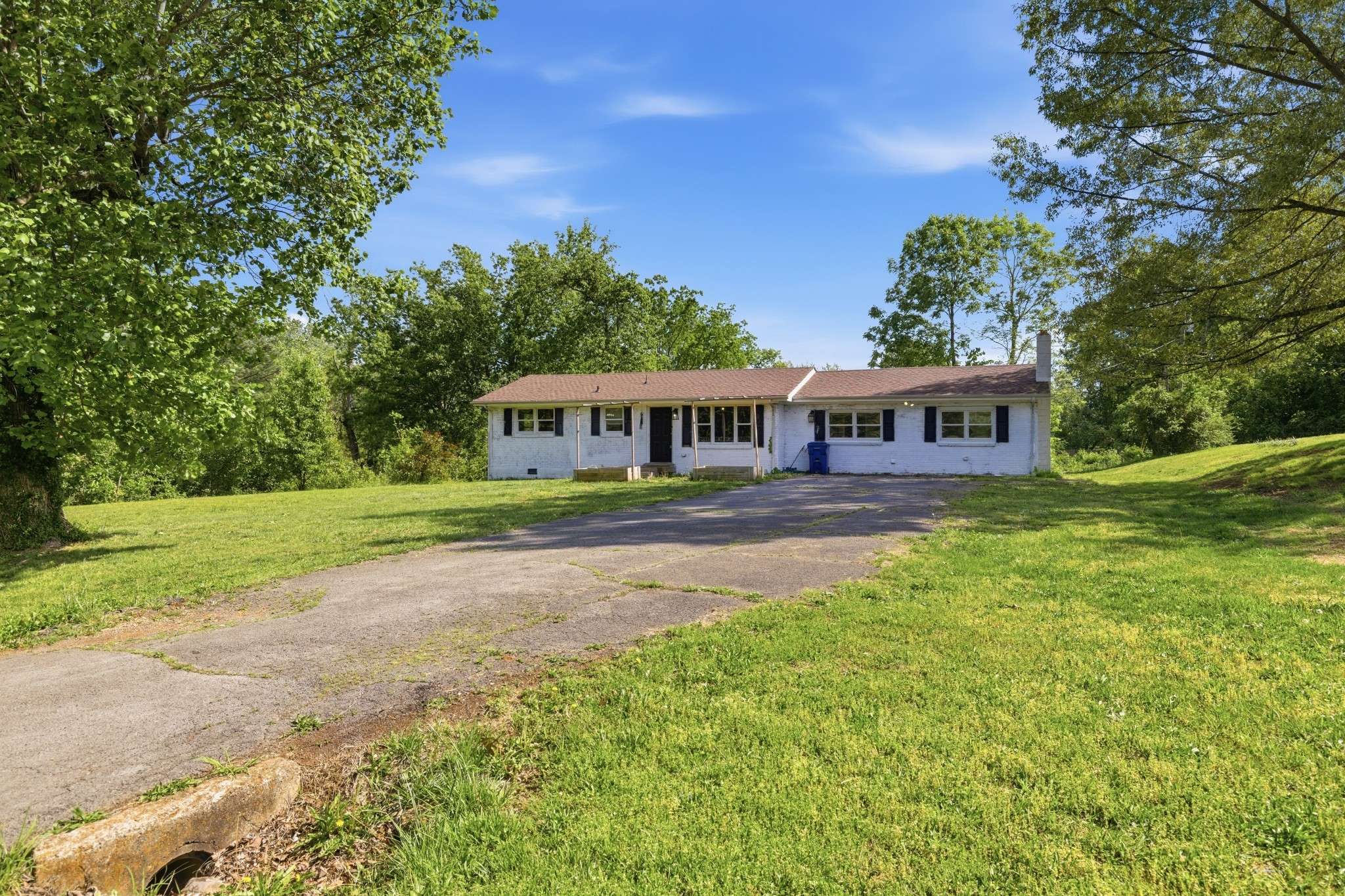 2082 Skyview Cir, Clarksville, TN 37042