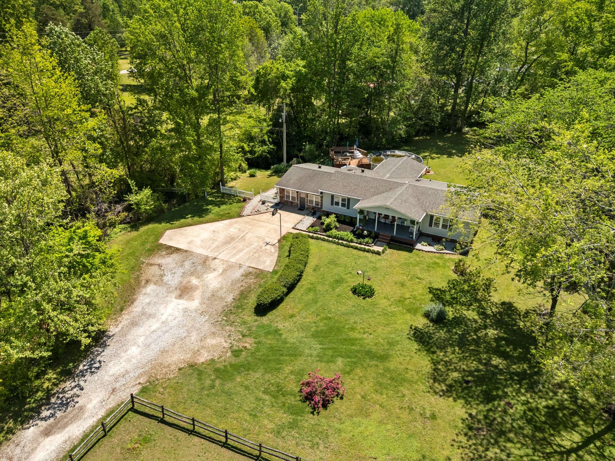 1431 Flatwood Rd, New Johnsonville, TN 37134