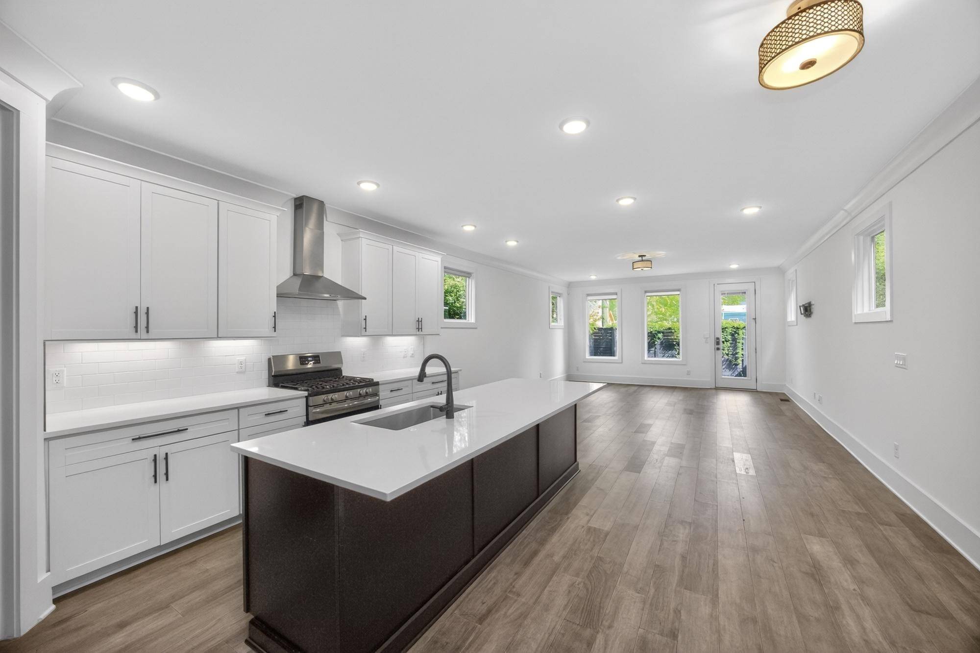 217 Eastmoreland St #A, Nashville, TN 37207