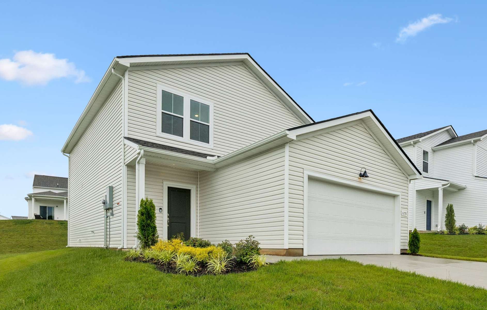 3276 Barrel Oak Pass, Columbia, TN 38401