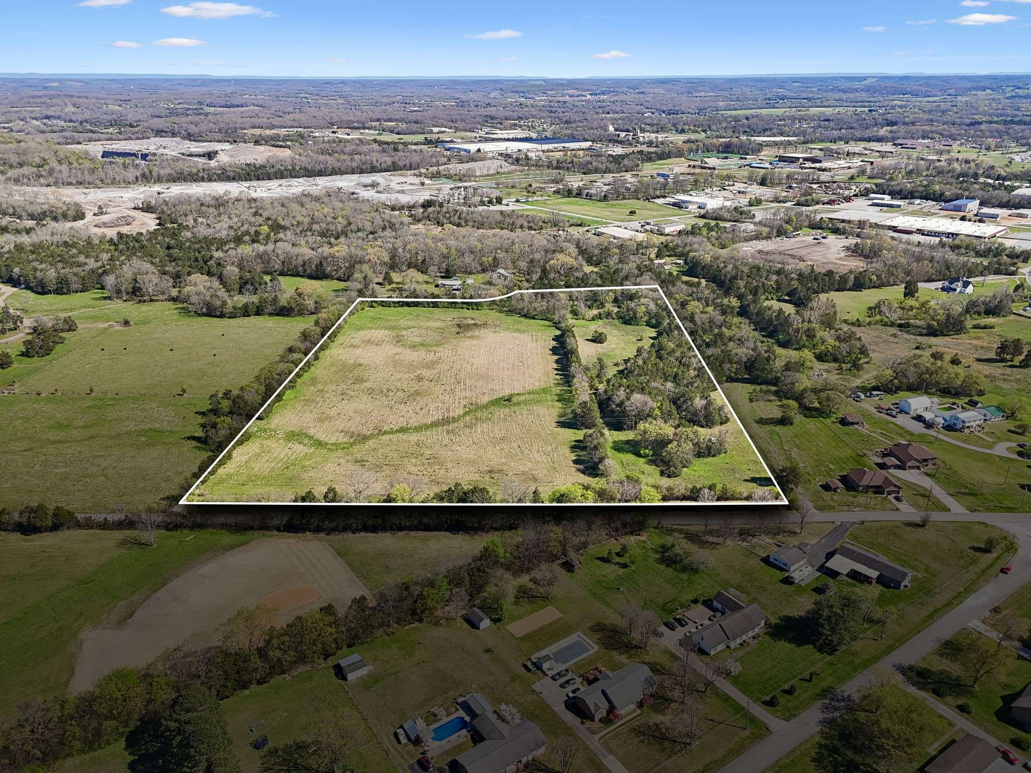 1 Horse Mountain Rd, Shelbyville, TN 37160