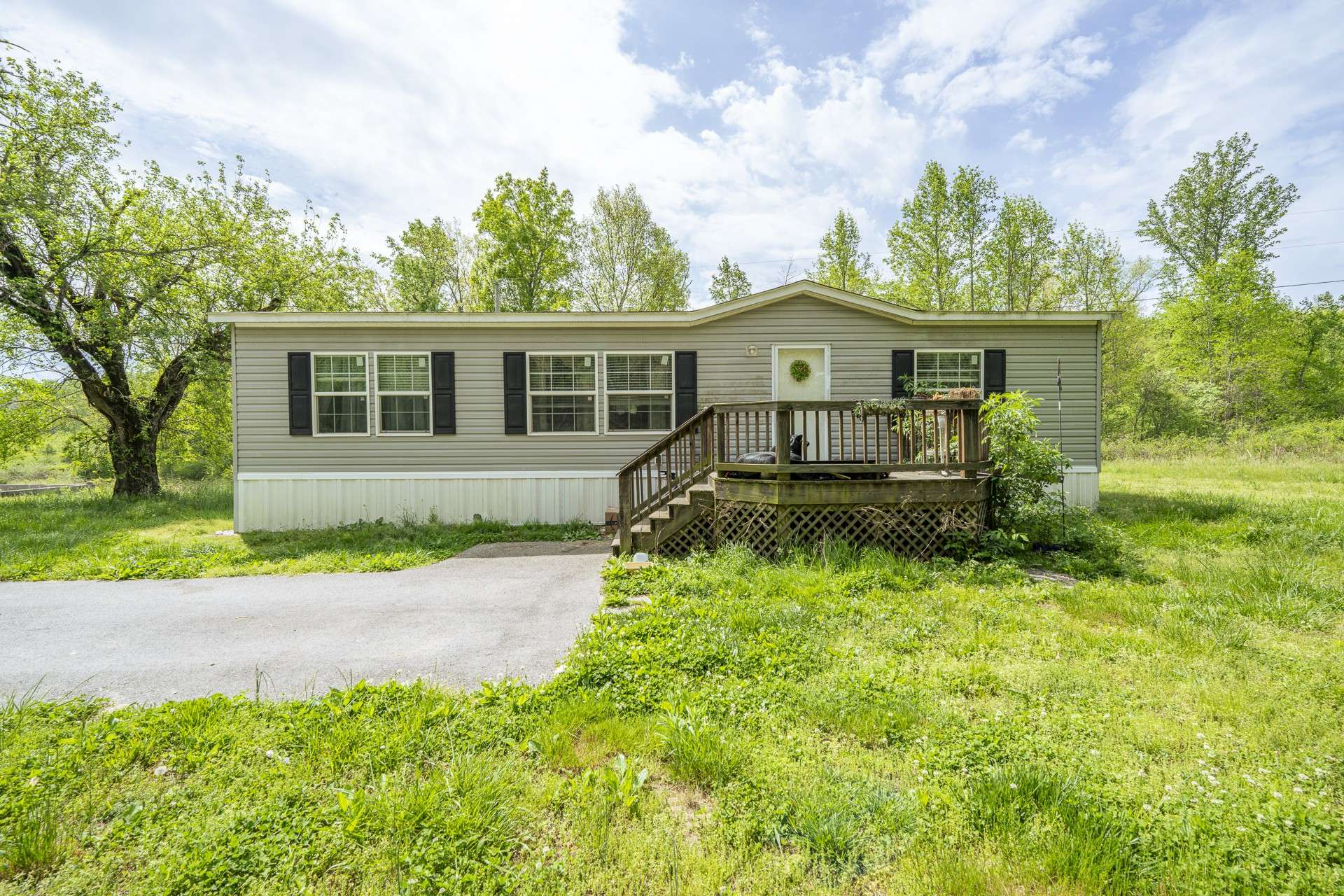 4242 Upper Factory Creek Rd, Waynesboro, TN 38485