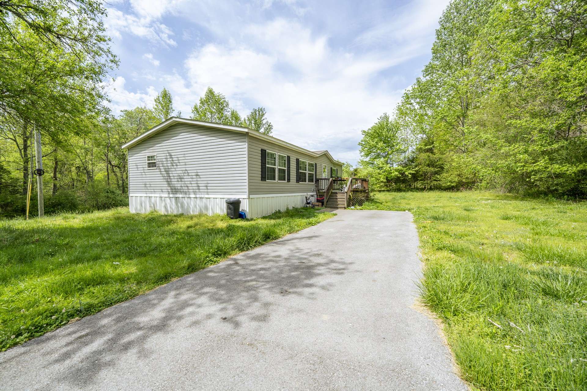 4242 Upper Factory Creek Rd, Waynesboro, TN 38485