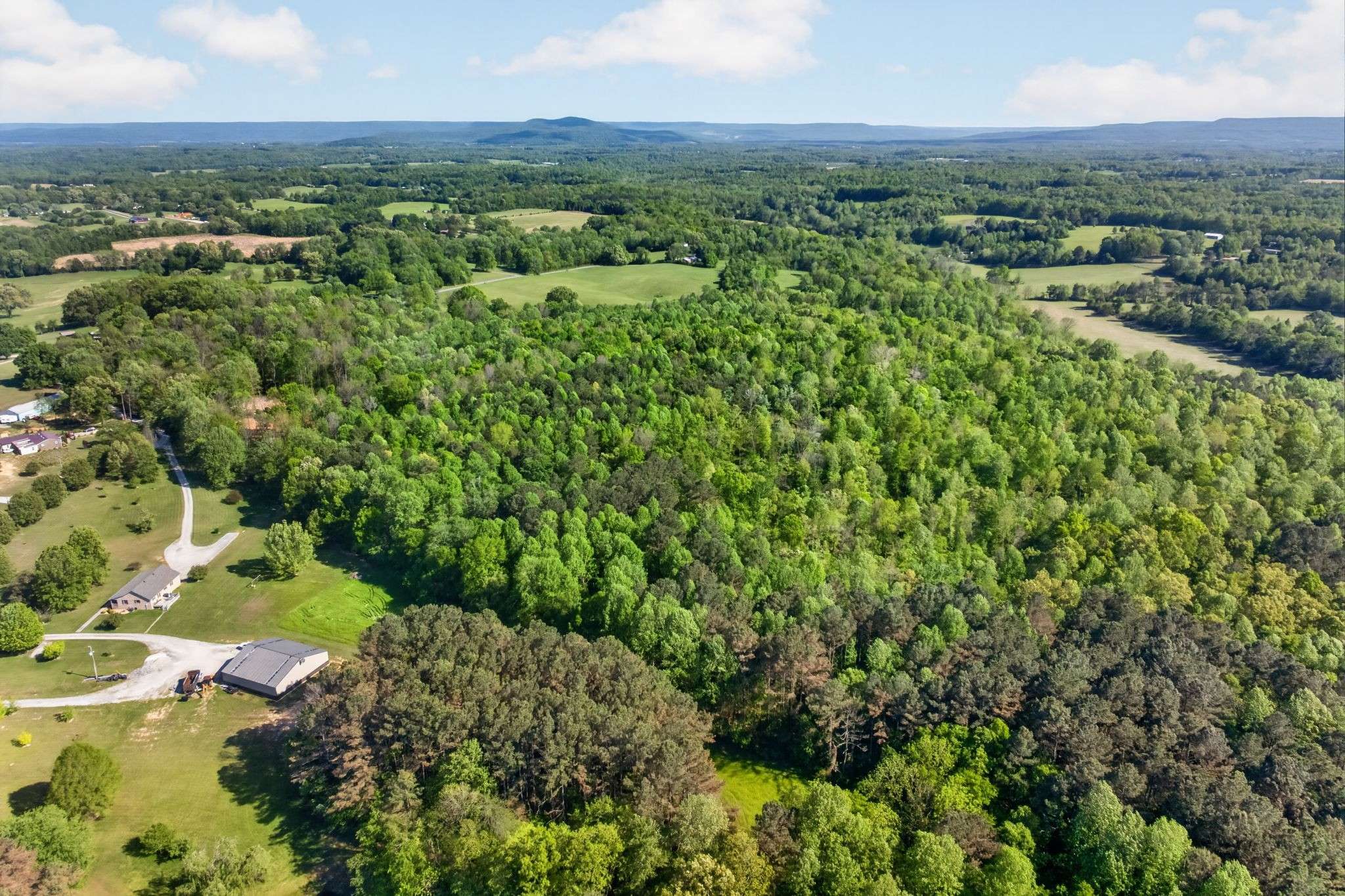 24 Timber Ln, Mc Minnville, TN 37110
