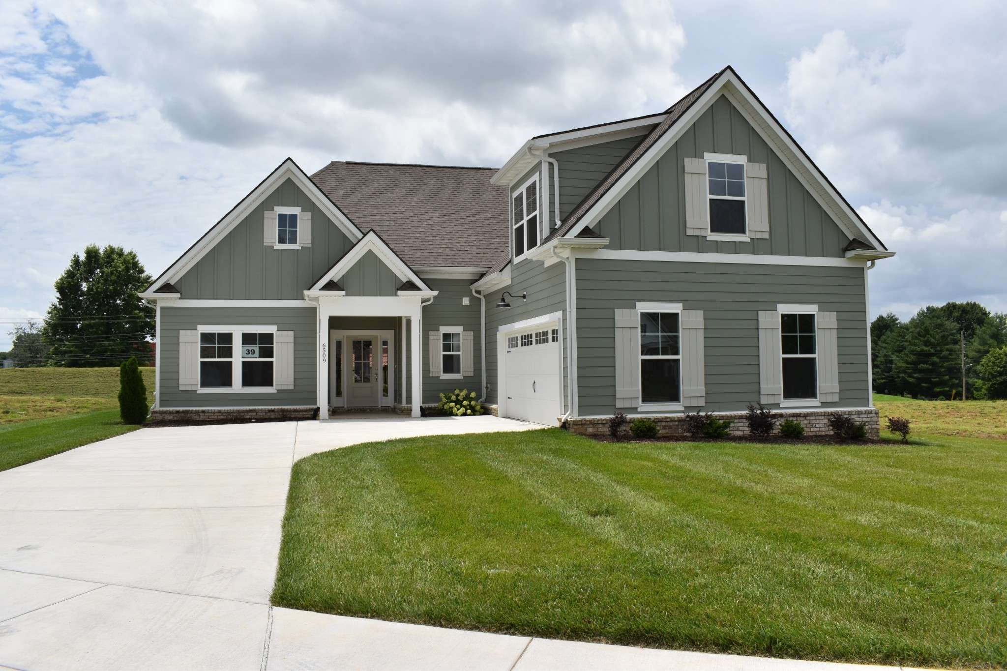 6509 Ripple Ridge Ct, Columbia, TN 38401