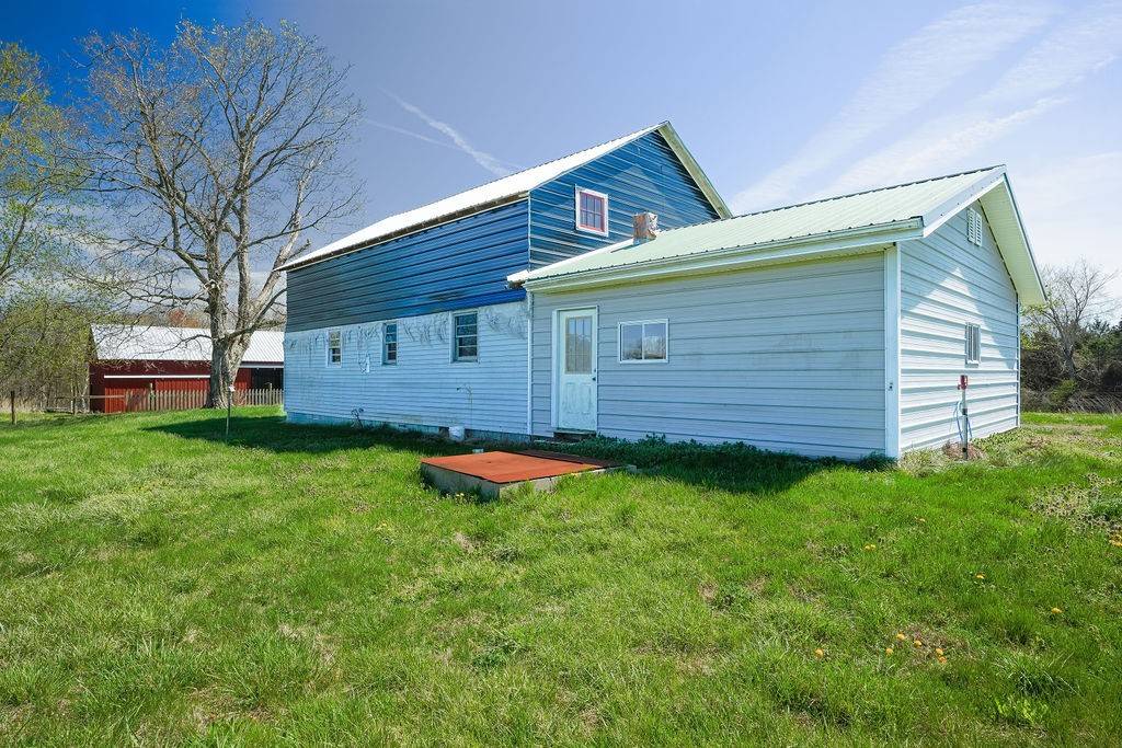 752 Stuart Chapel Rd, Lewisburg, KY 42256