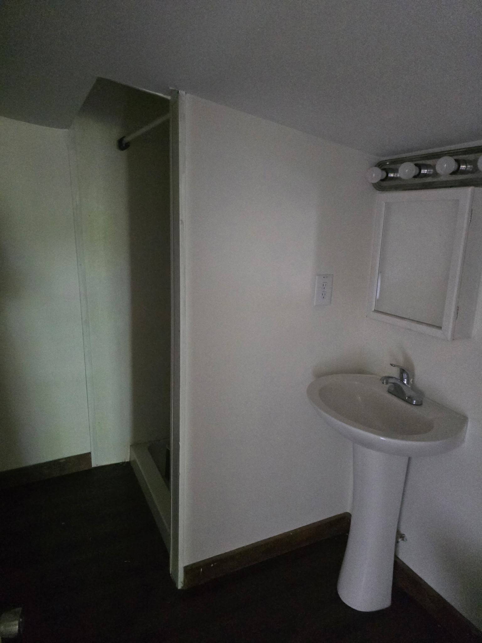 1214 Locust St, Fayetteville, TN 37334