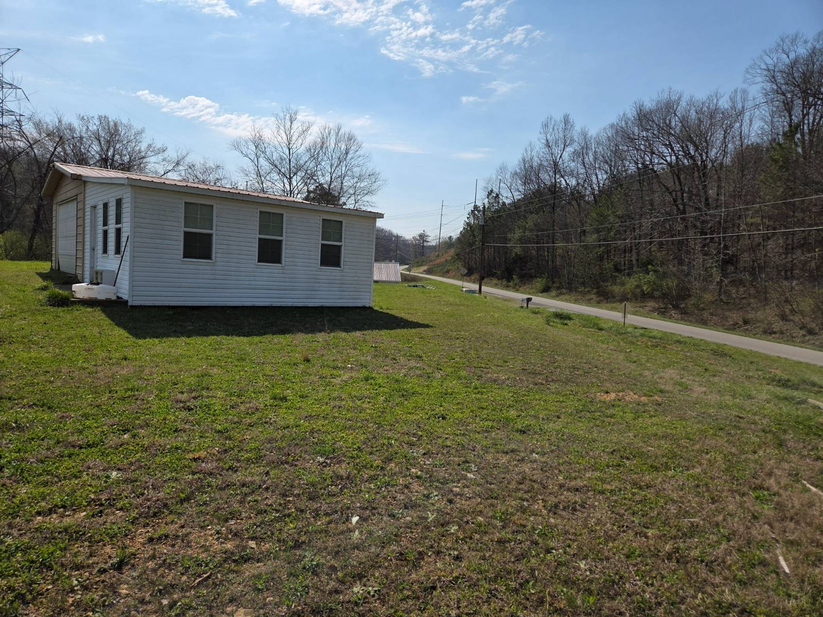 1269 Lawrenceburg Hwy, Waynesboro, TN 38485