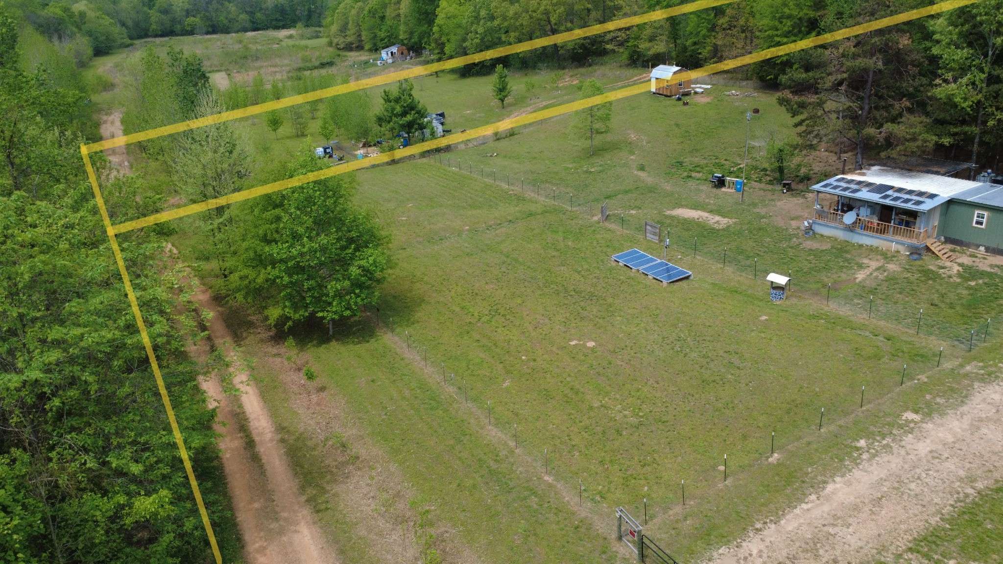 490 Early Bird Ln, Savannah, TN 38372