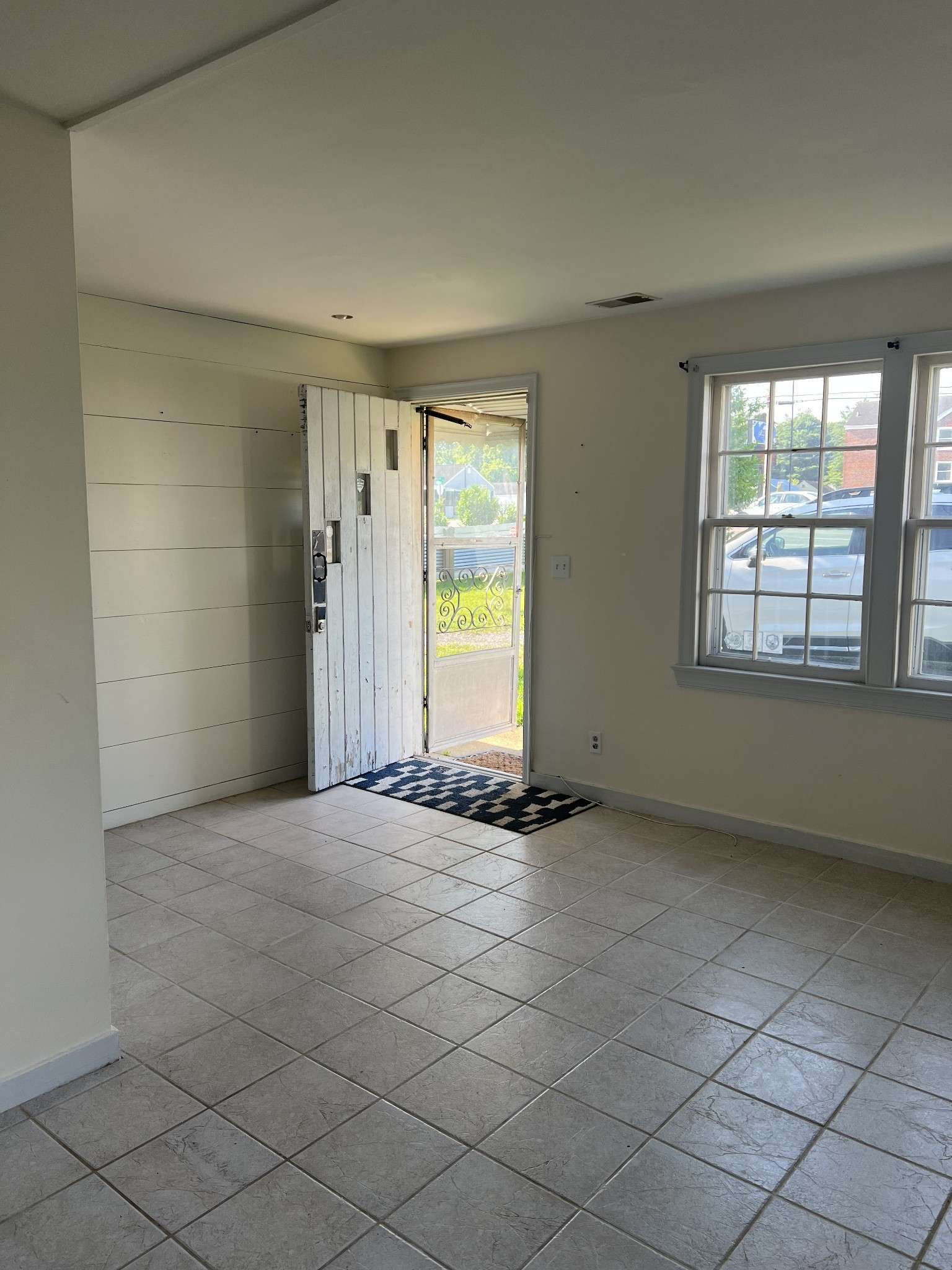 94 Thompson Ln, Nashville, TN 37211