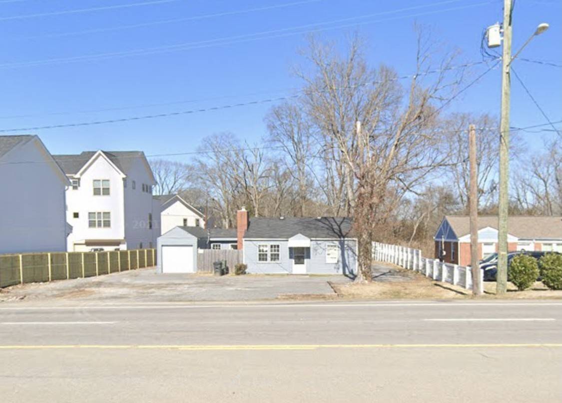 94 Thompson Ln, Nashville, TN 37211