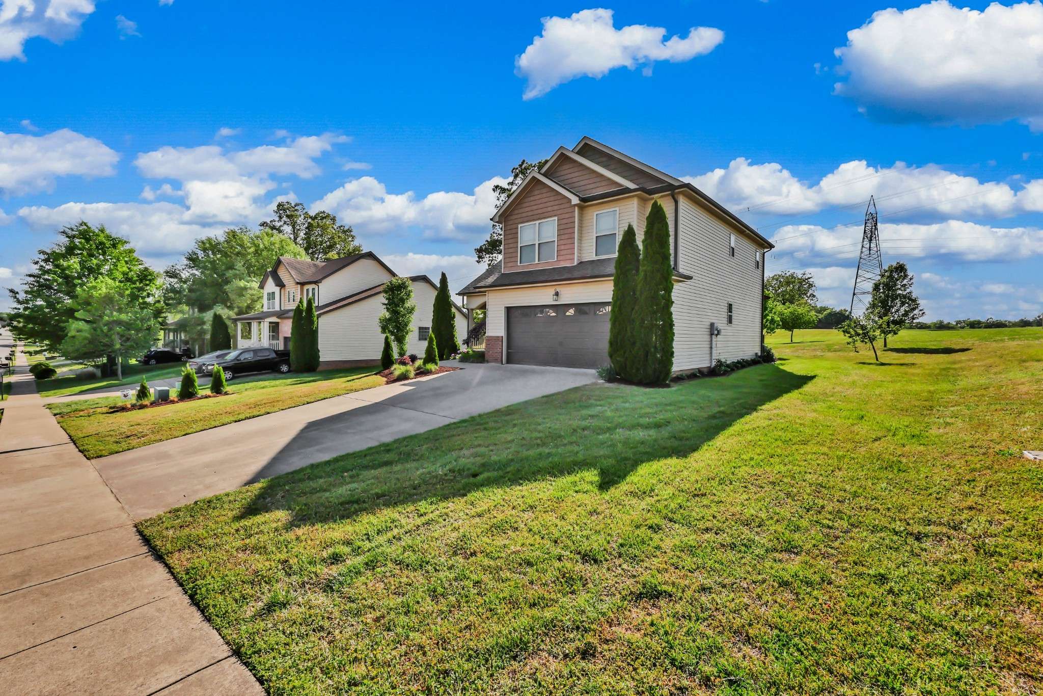 317 Ivy Bend Cir, Clarksville, TN 37043