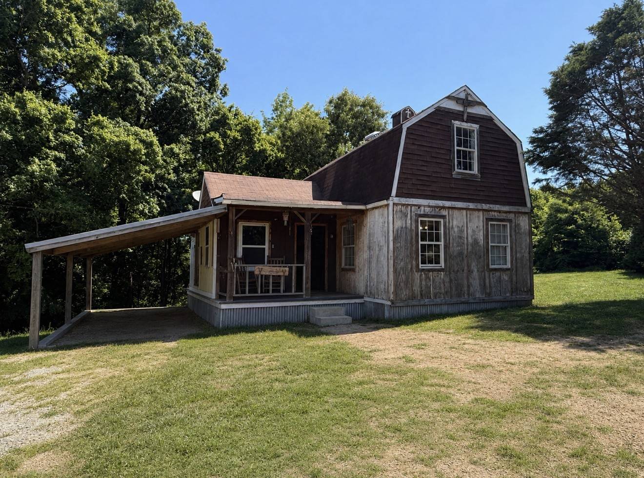 374 State Line Rd, Loretto, TN 38469