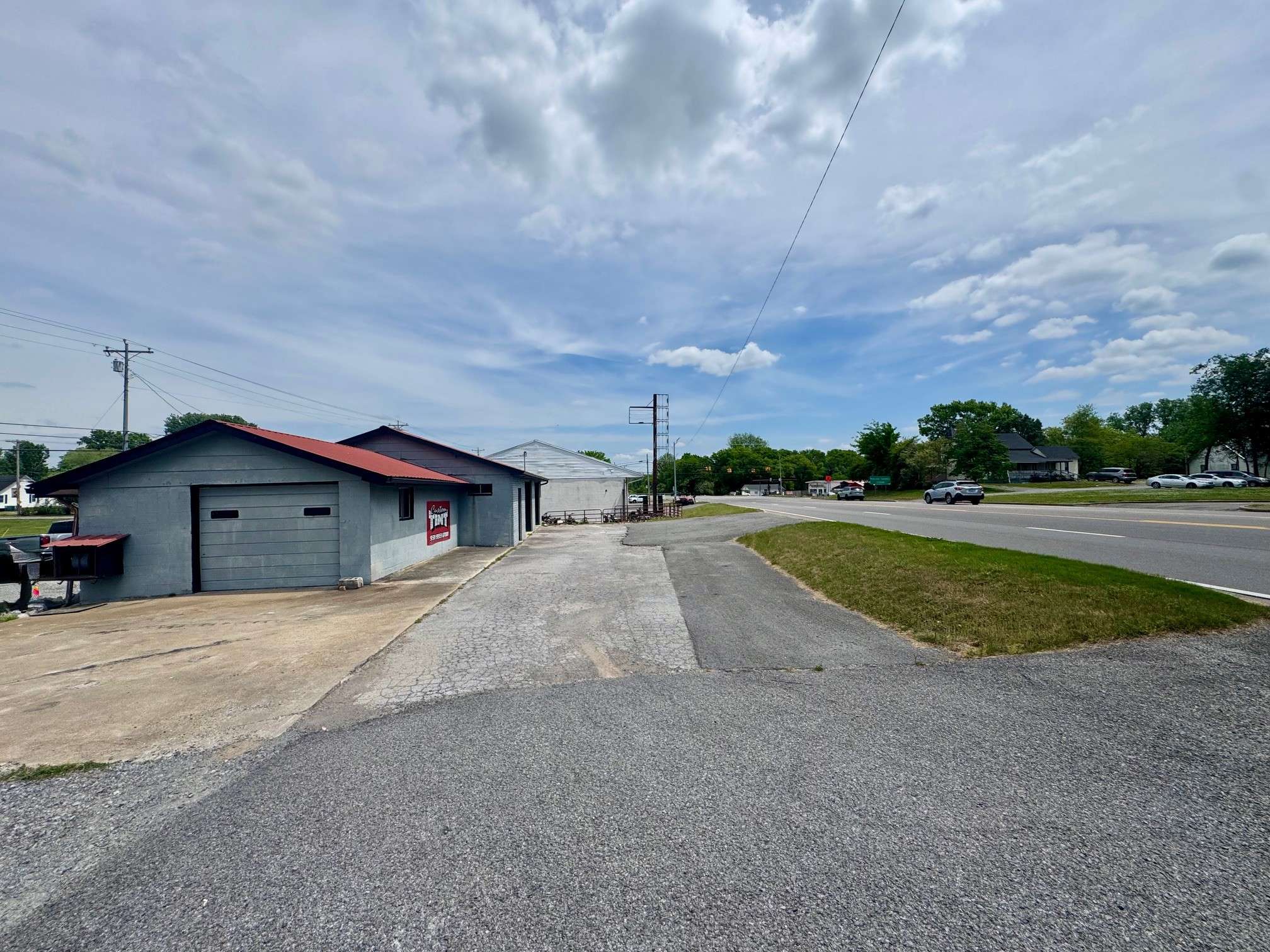 1928 Wilson Pkwy, Fayetteville, TN 37334
