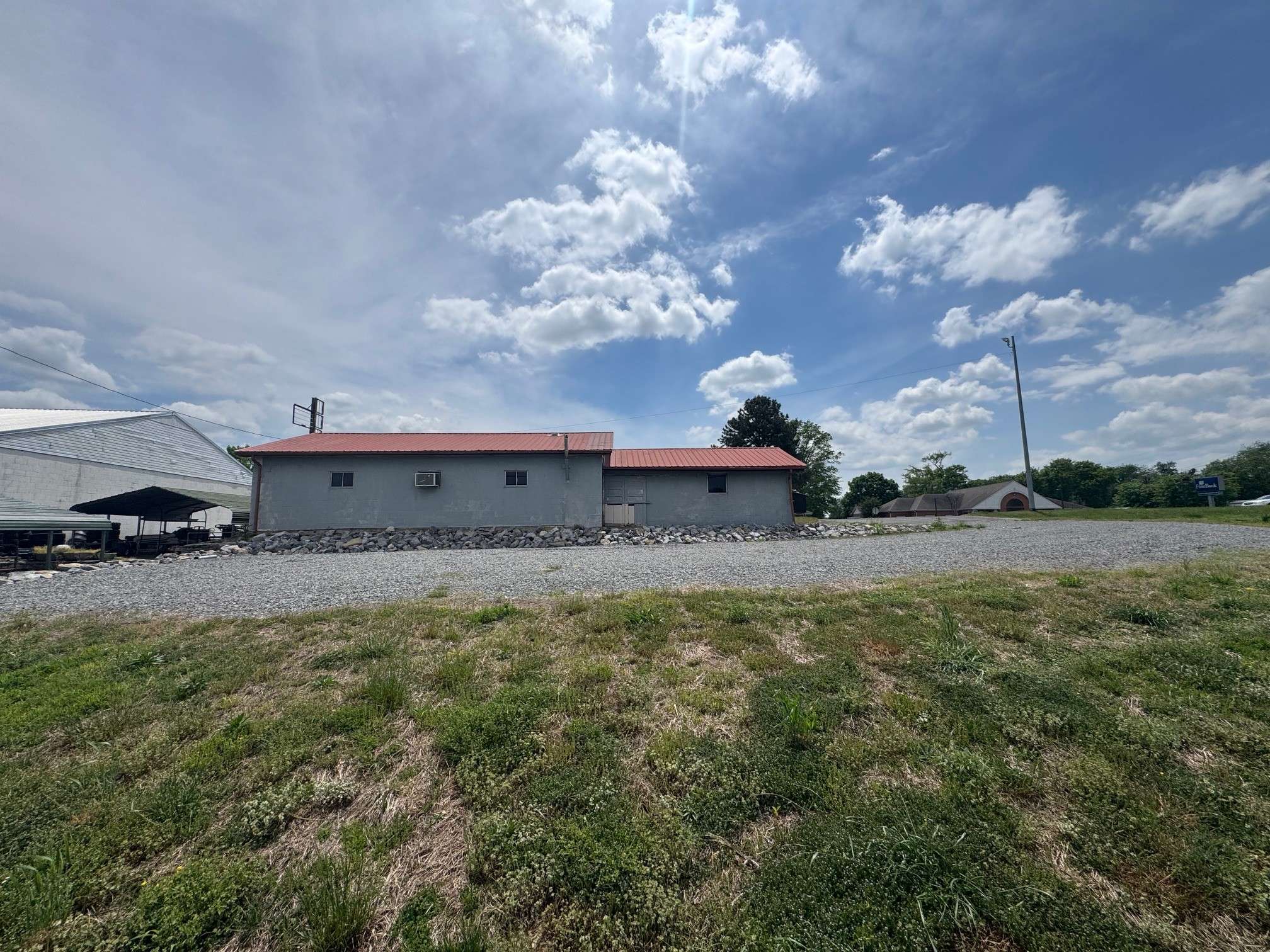 1928 Wilson Pkwy, Fayetteville, TN 37334
