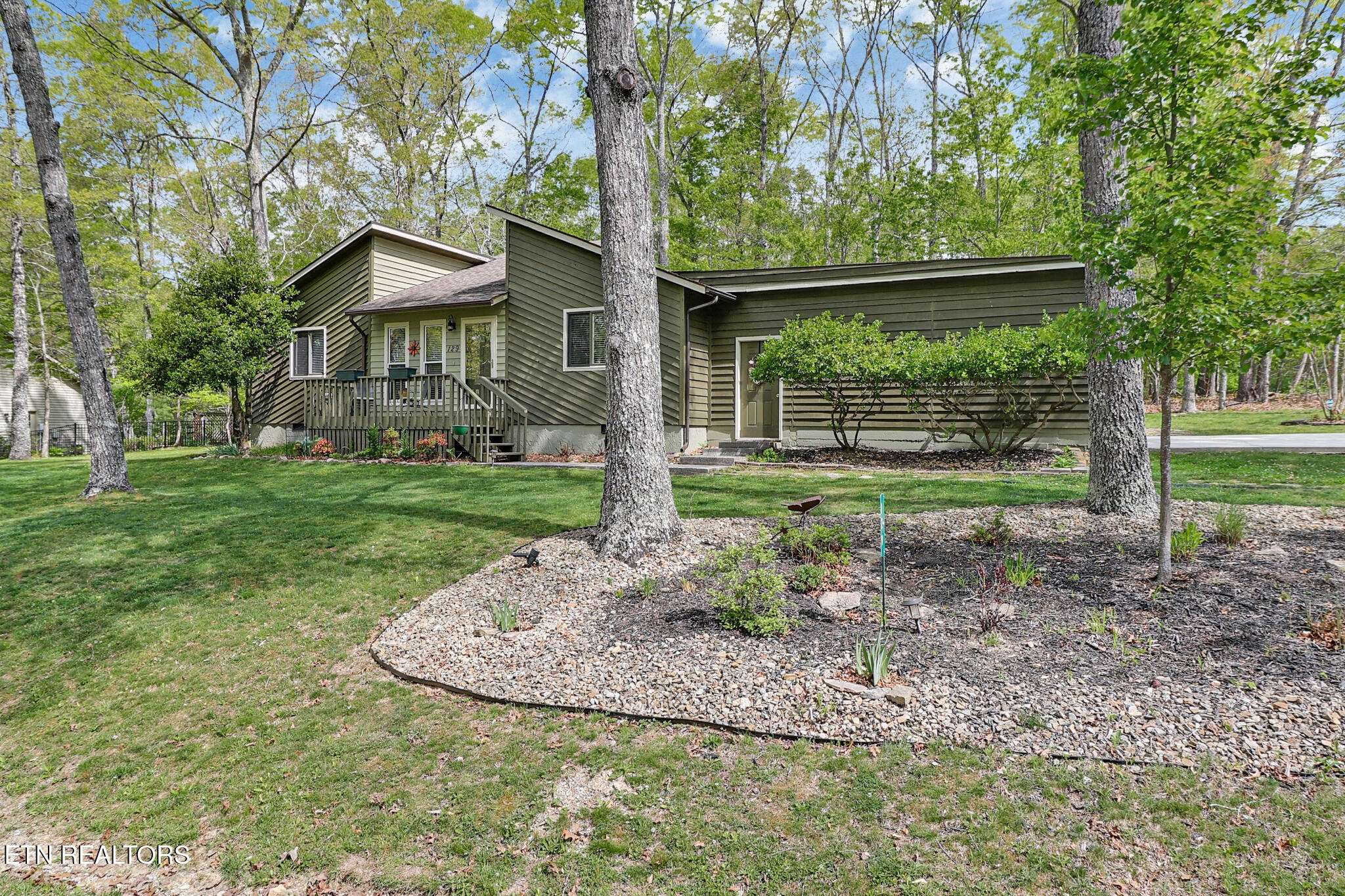 129 Norcross Rd, Crossville, TN 38558