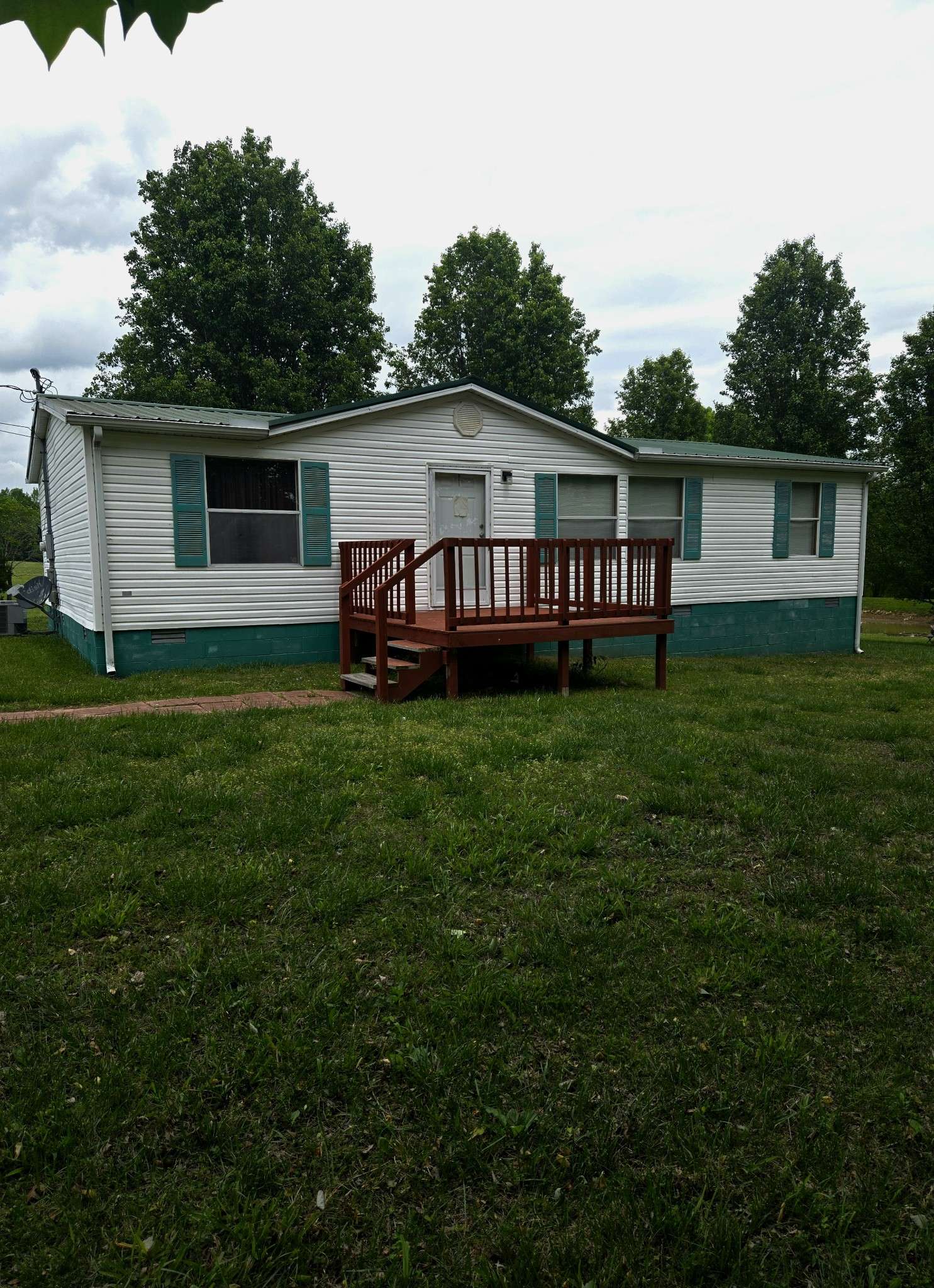 1513 Slaydenwood Rd, Cumberland Furnace, TN 37051