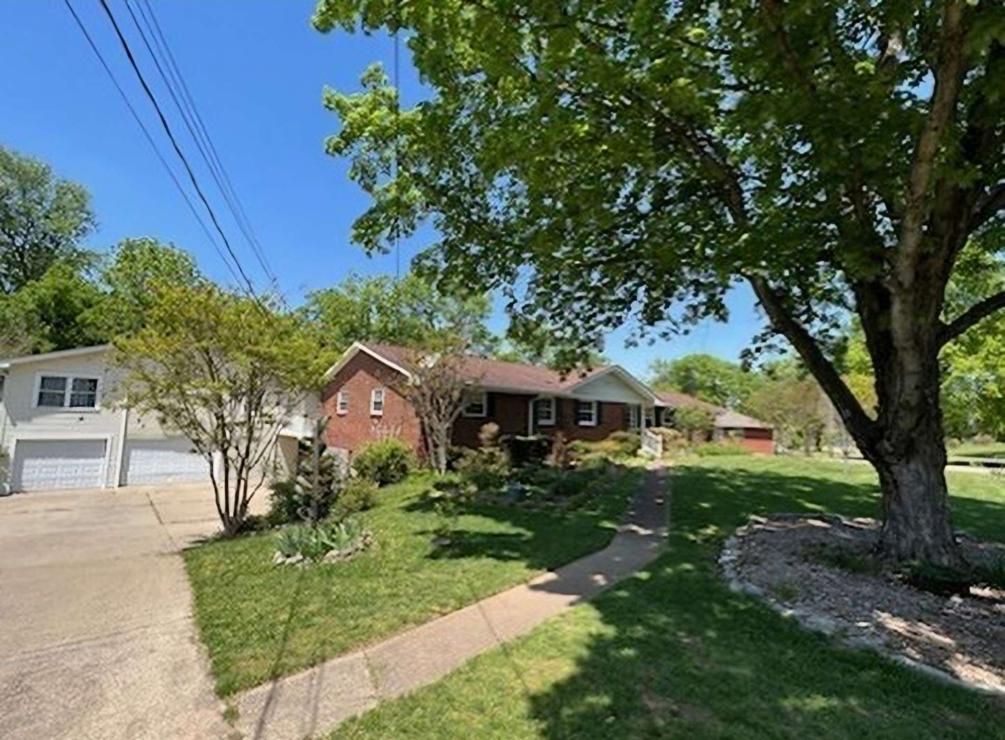 5007 Millerwood Dr, Nashville, TN 37211