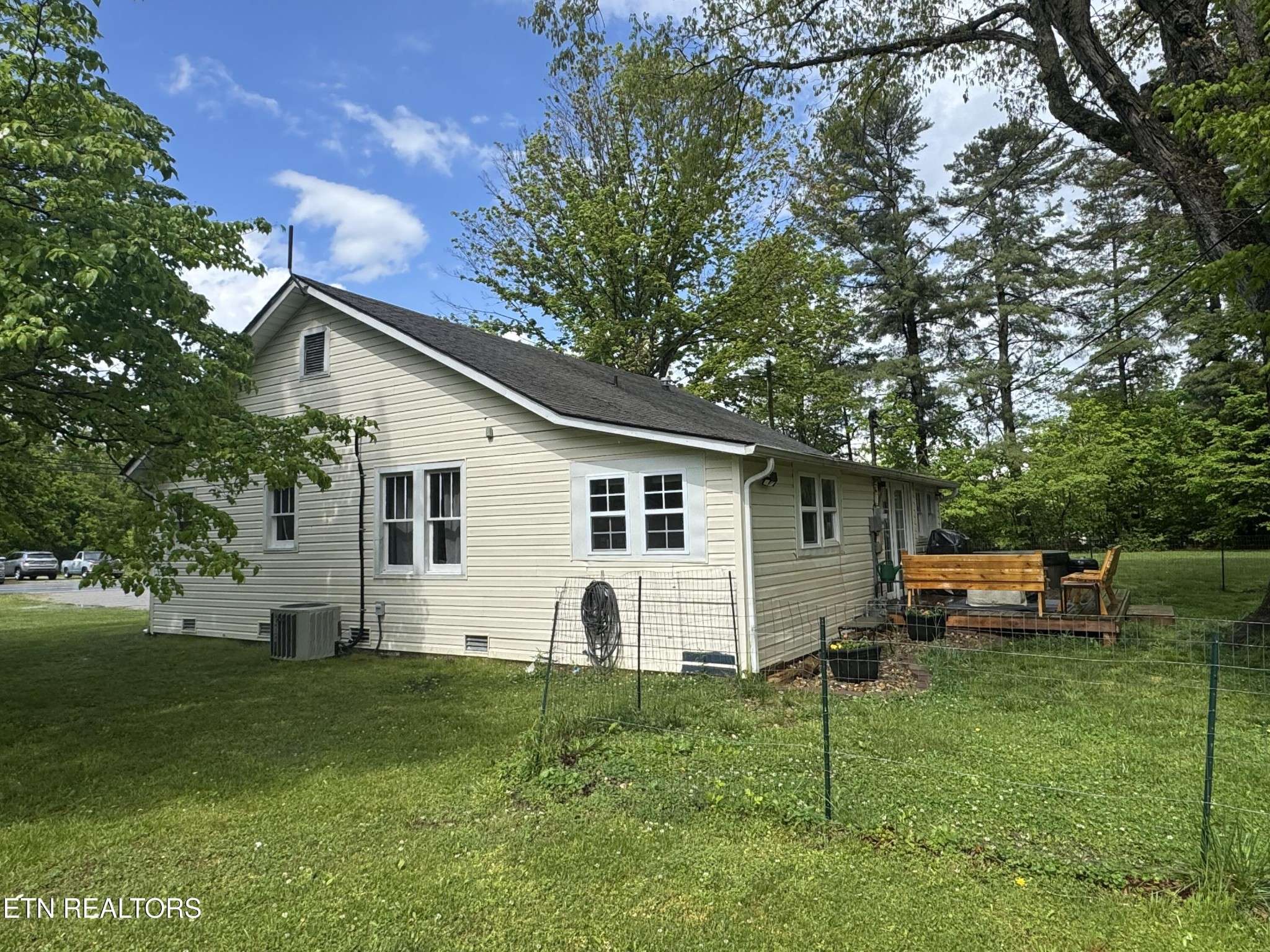 1136 Highway 70 E, Crossville, TN 38555