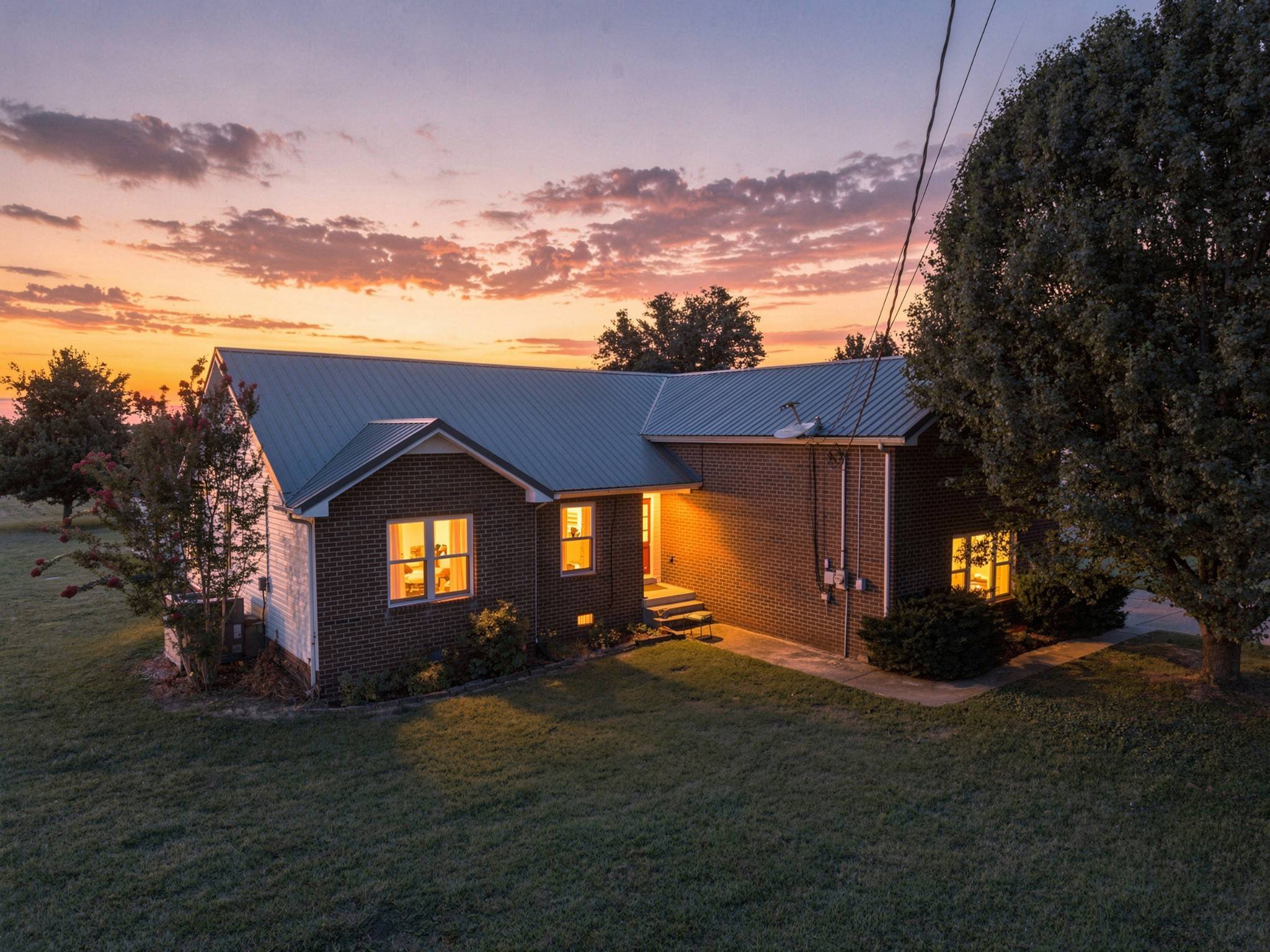 1705 Hunt Ln, Pleasant View, TN 37146