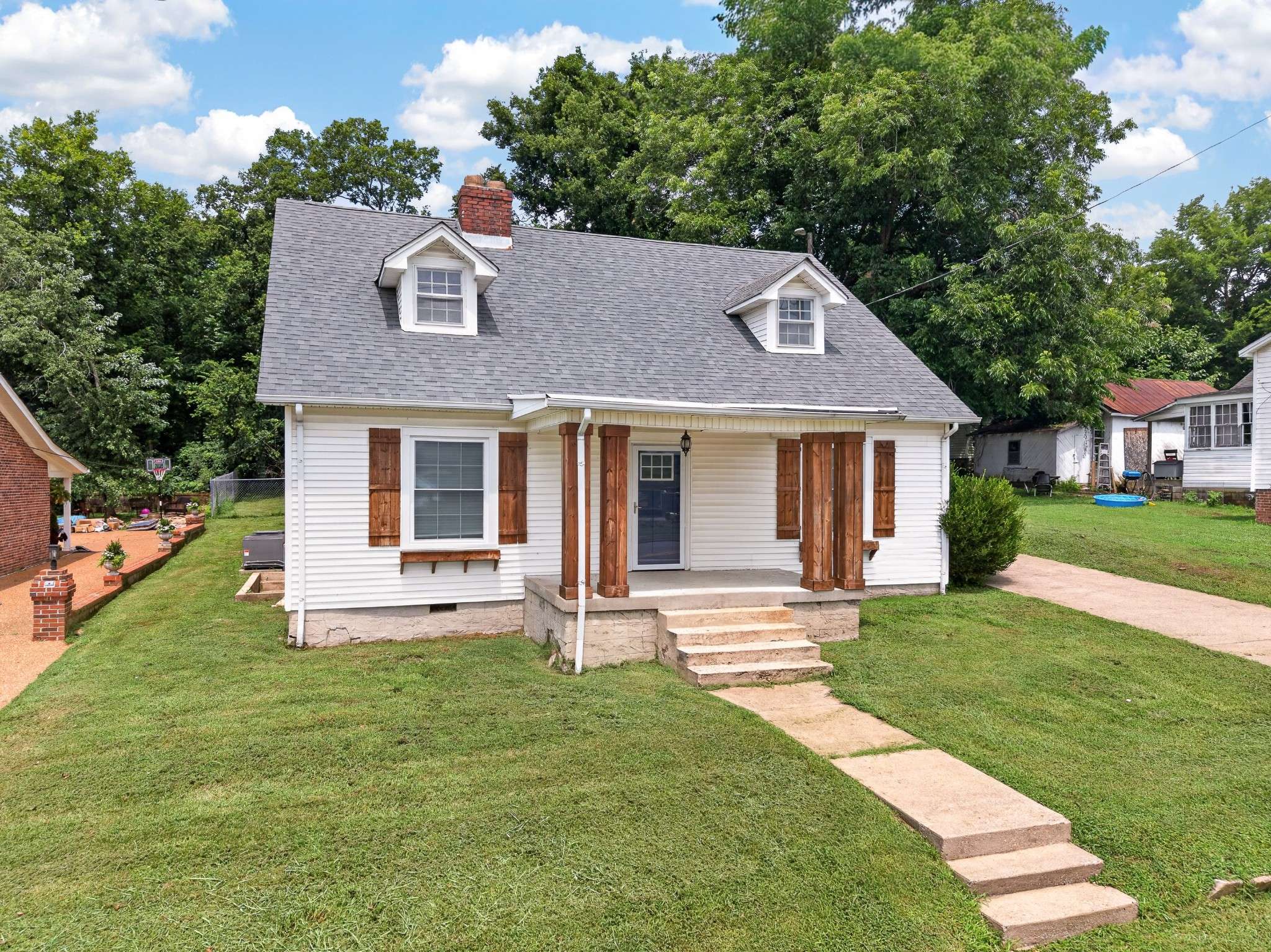 218 N 3rd St, Pulaski, TN 38478