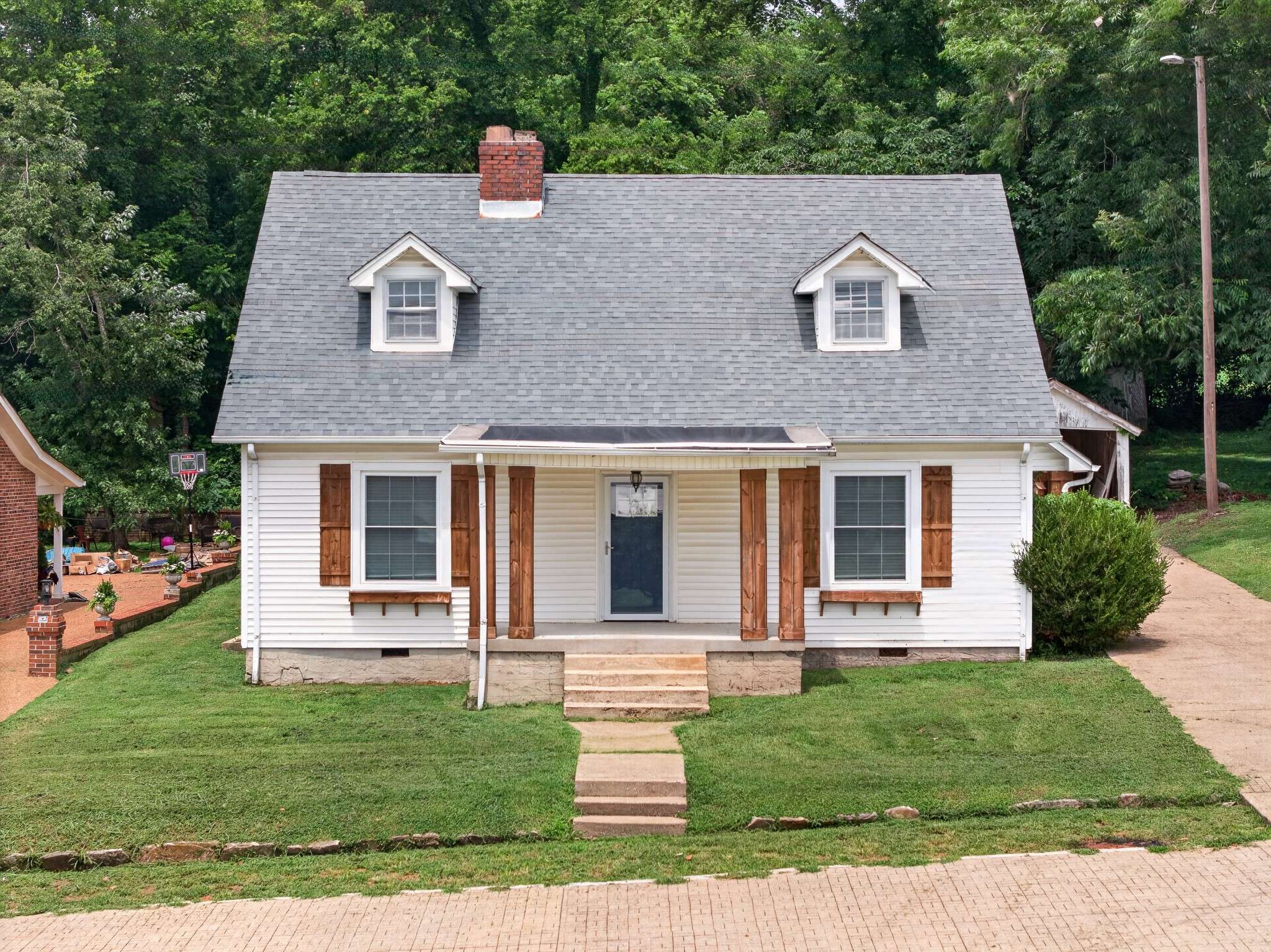218 N 3rd St, Pulaski, TN 38478