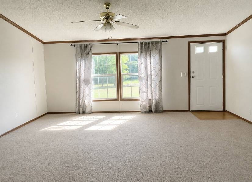 2450 W Leatherwood Rd, Cumberland Furnace, TN 37051