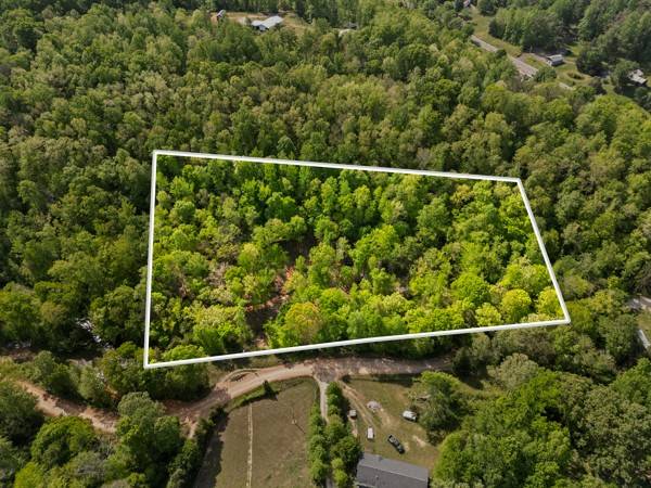 1240 Tanner Hollow Rd, Centerville, TN 37033