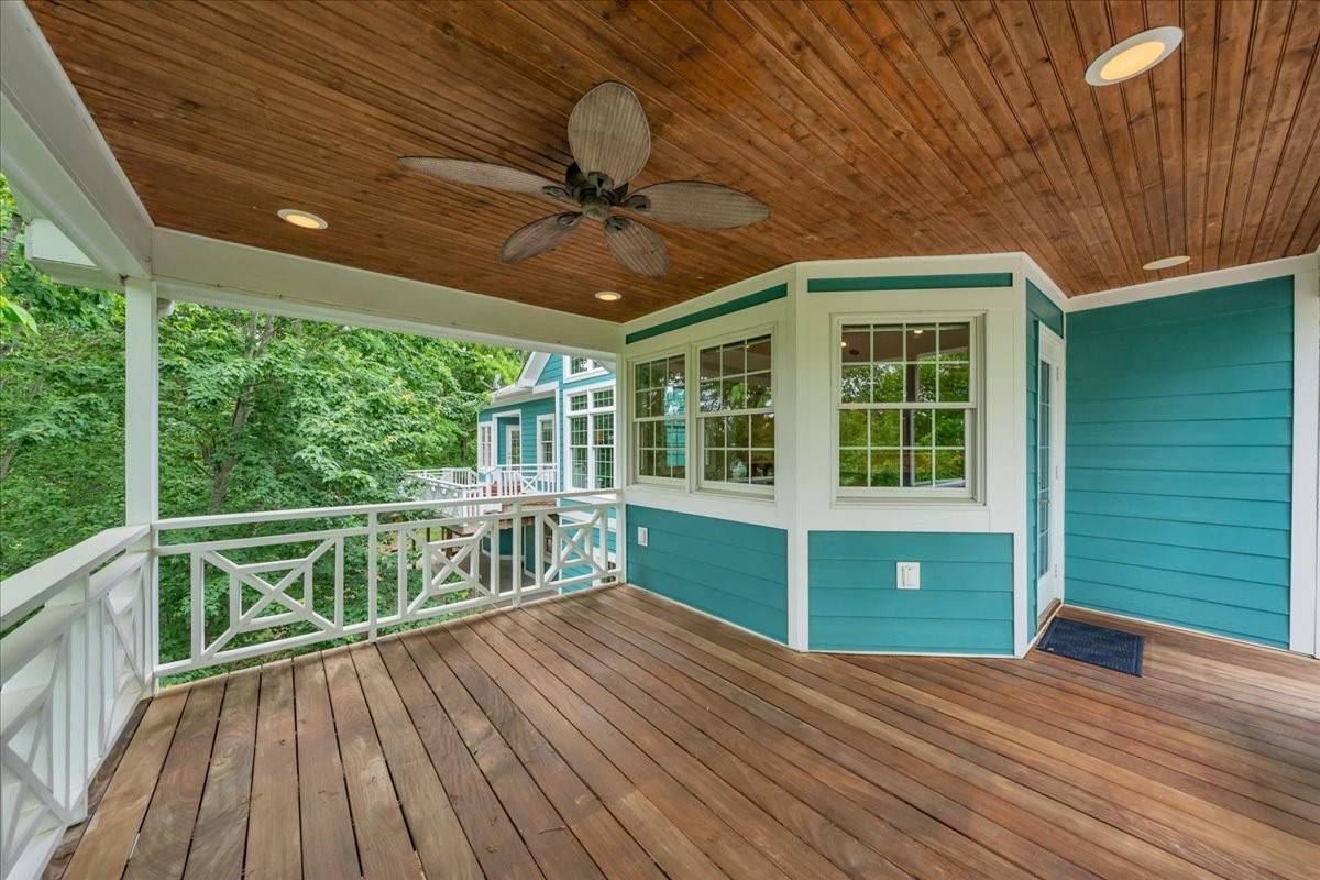 615 Seaton Dr, Smithville, TN 37166