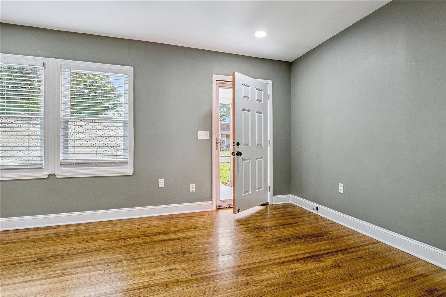193 N HOLLYWOOD ST, Memphis, TN 38112
