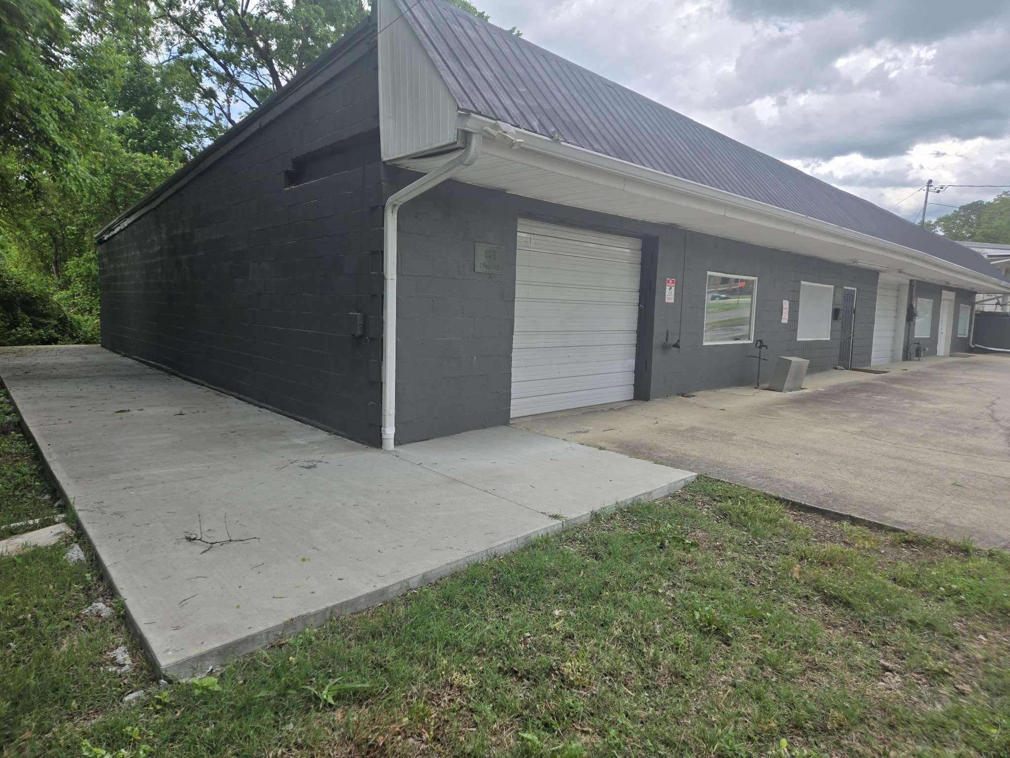124 W Winchester St, Gallatin, TN 37066