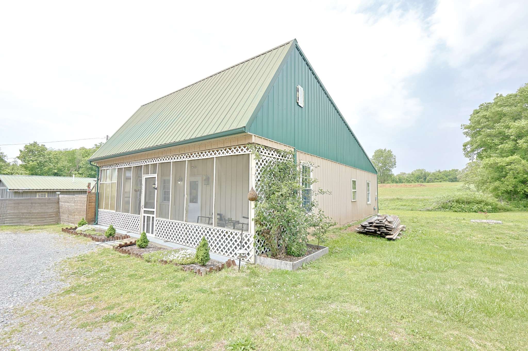 582 Cerulean Rd, Cadiz, KY 42211