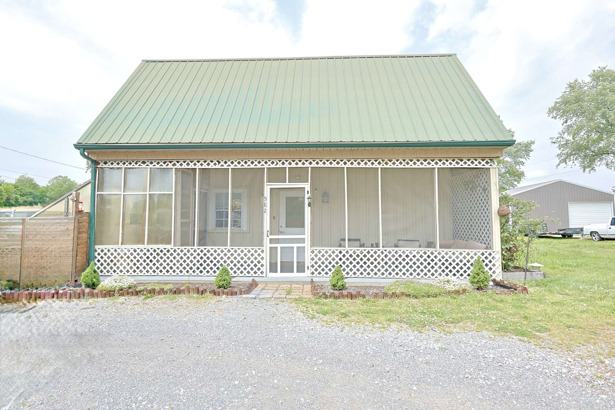 582 Cerulean Rd, Cadiz, KY 42211