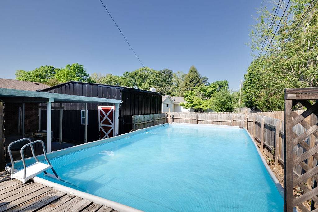 218 Admiral Cir, Lawrenceburg, TN 38464